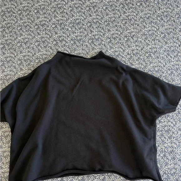 Black Boxy Short Sleeve Top - Picture 3 of 3
